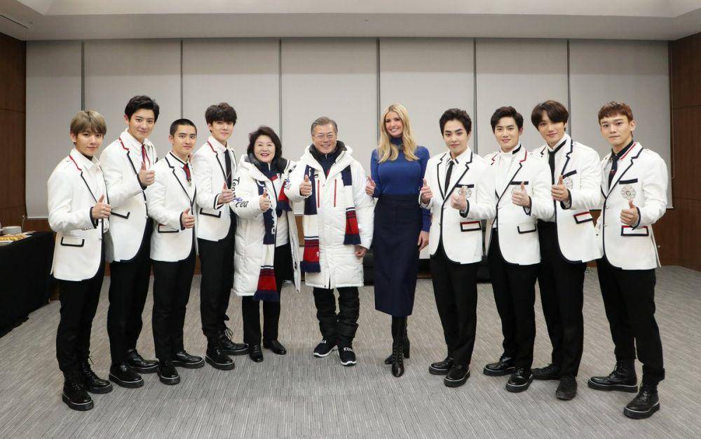 twitter.com/weareoneexo