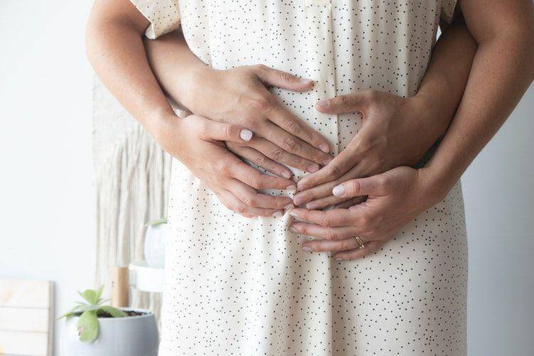 Ilustrasi perempuan mengandung (unsplash.com/Jhon Looy)