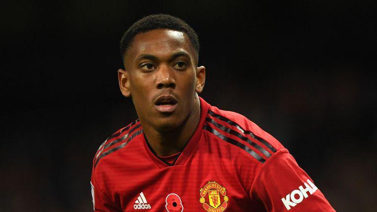 Hapus Media Sosial Miliknya, Martial Beri Kode Tinggalkan Man United?