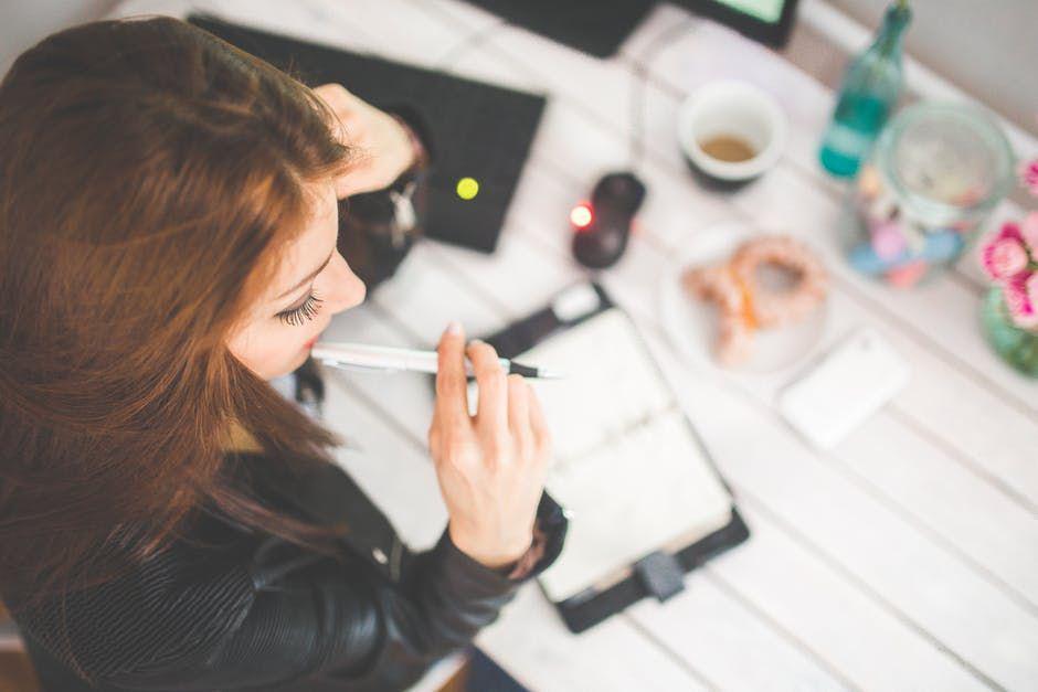 8 Trik Bikin Produktivitas Meroket ala Wanita Karier Sukses Ini