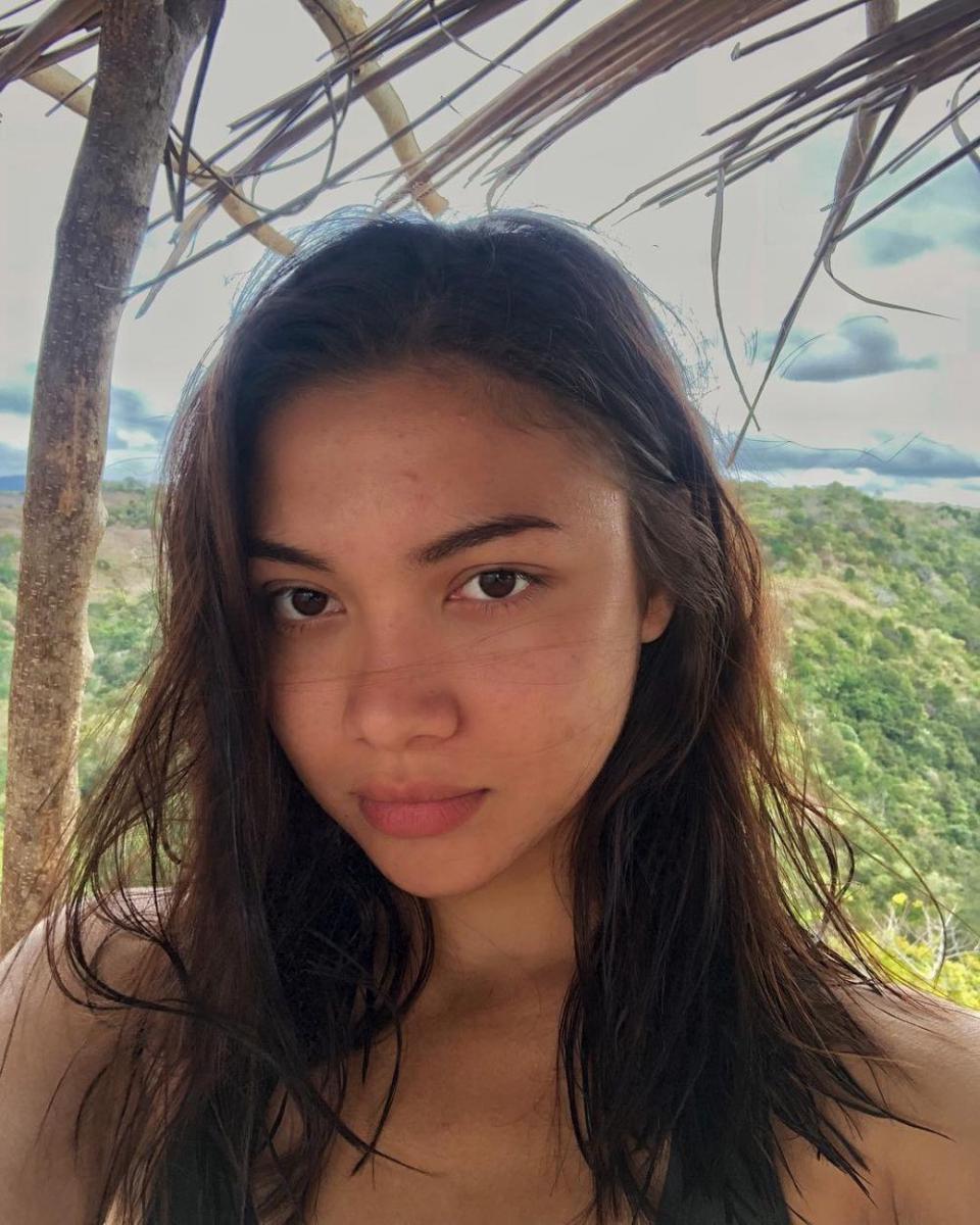 Memesona Banget, Inilah 10 Gaya Angela Gilsha yang Natural