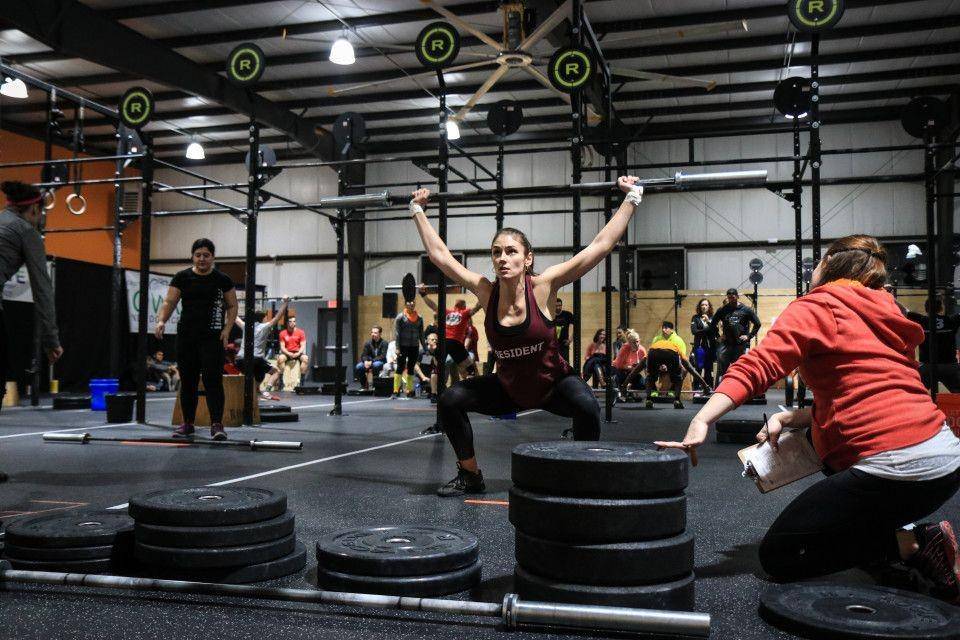 cedarrapidscrossfit.com