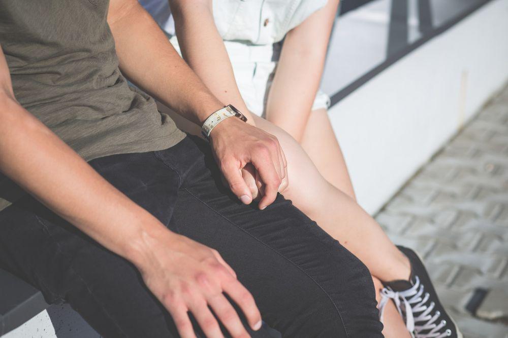 5 Cara Kritik Halus yang Sukses Bikin Pasangan Mendengarkanmu