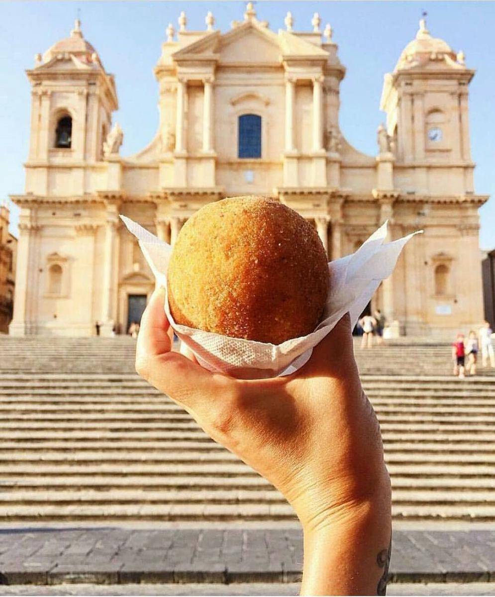 instagram.com/sicily.essence