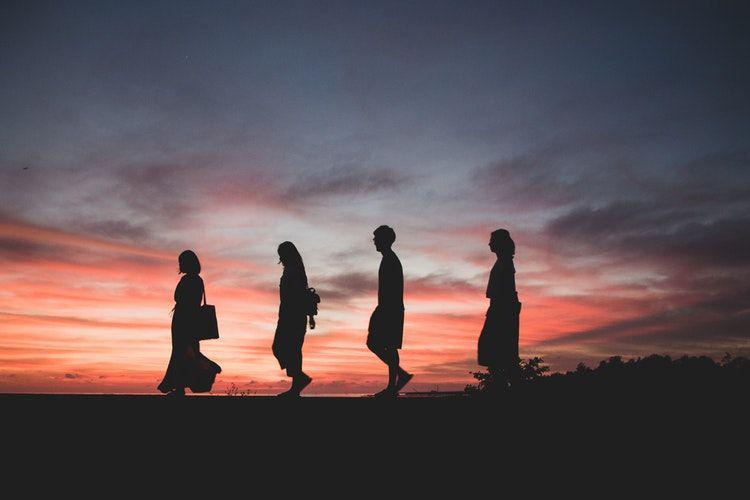 [CERPEN] Wanita, Selalu Asyik untuk Dibicarakan