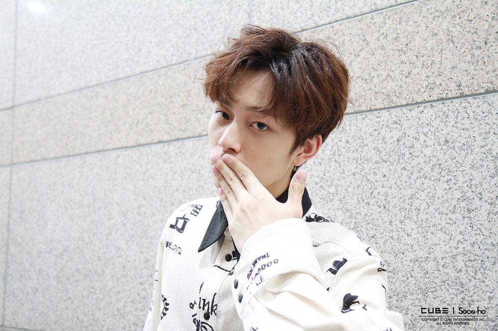 10 Potret Yoo Seon Ho, Idol KPop yang Masuk Rookie Top 5 di V Live