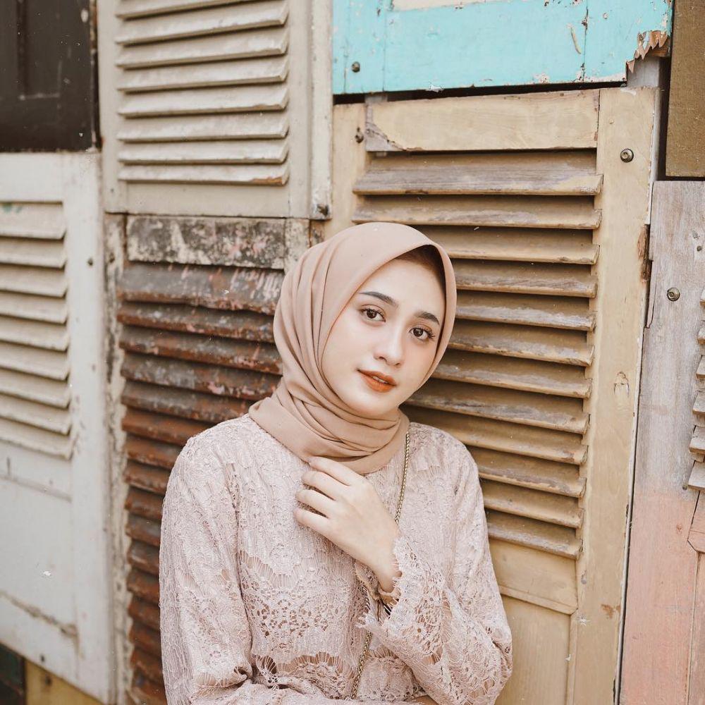 Jadi Inspirasi, Ini 9 Outfit ke Kondangan ala Selebgram Helminursifah