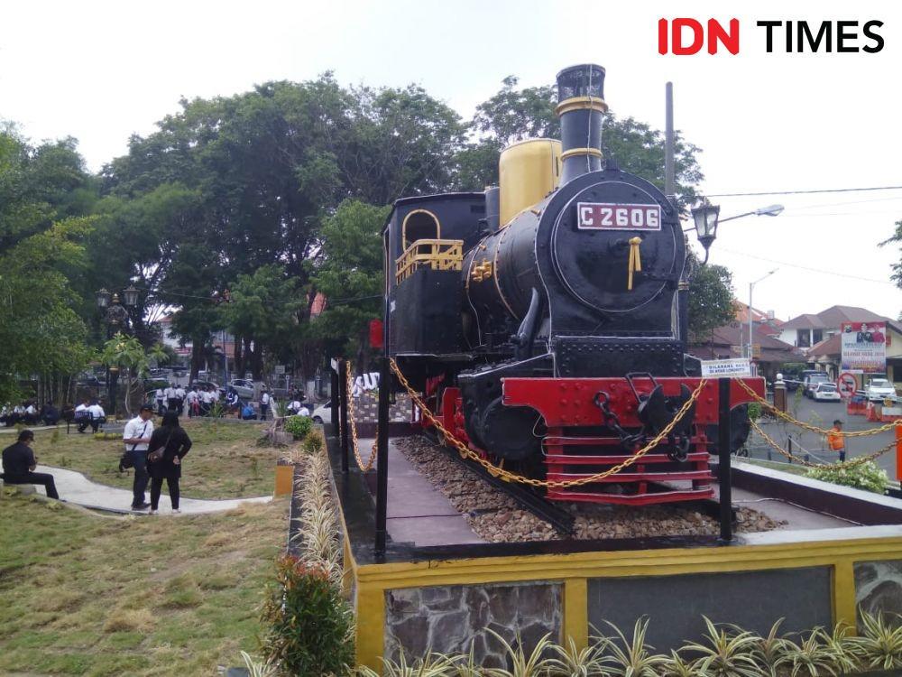 Demi Keamanan dan Wisata Edukasi, Monumen Lokomotif Tua Dipoles