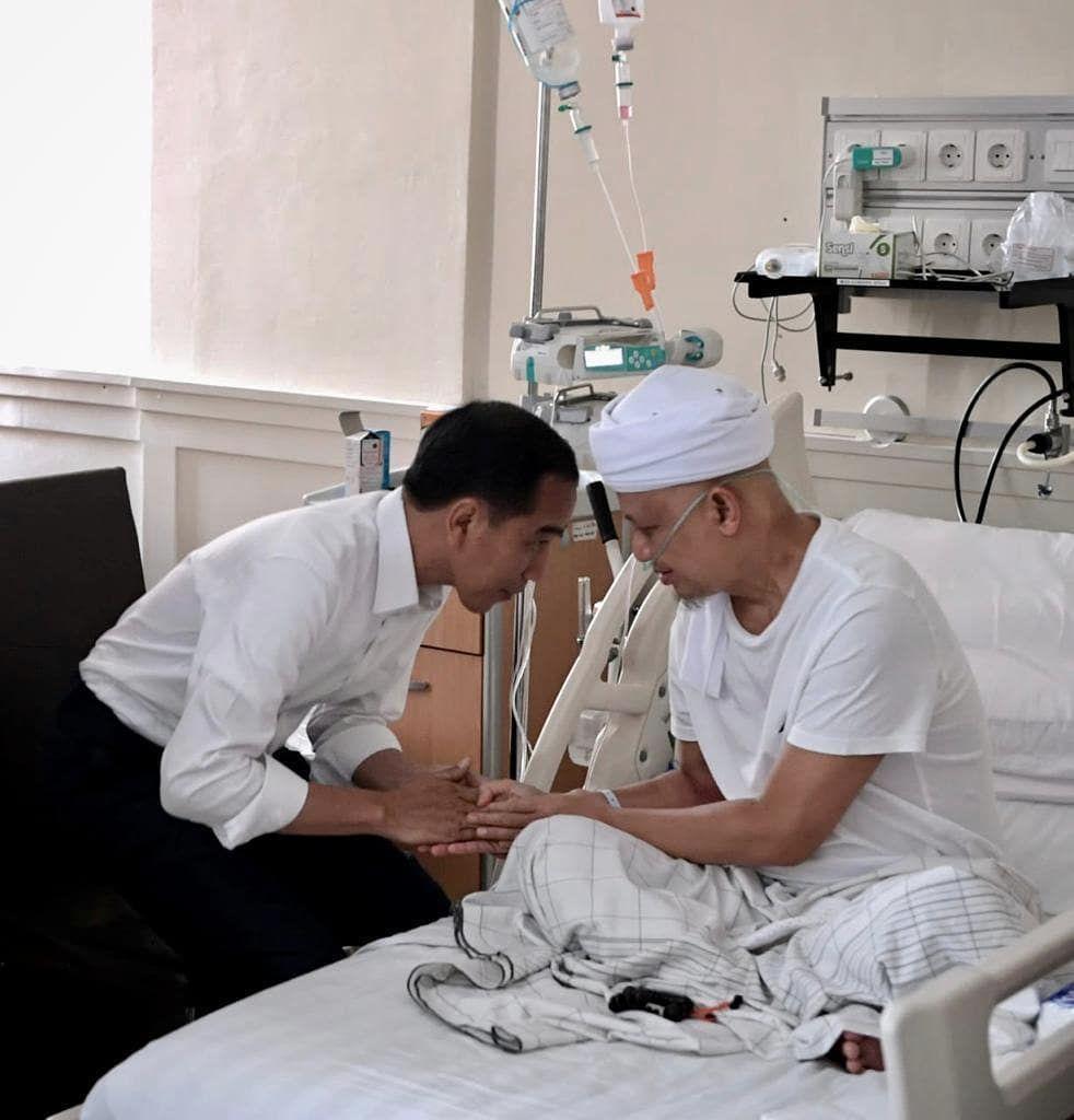 Ustaz Arifin Ilham Kritis, Sang Anak Mohon Doa di Medsos