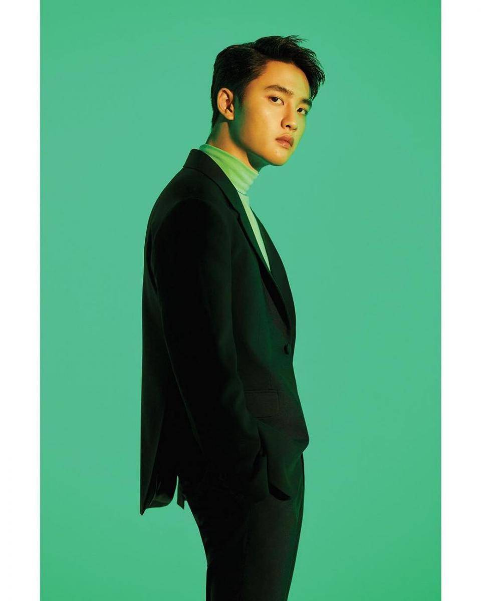 www.instagram.com/weareone.exo