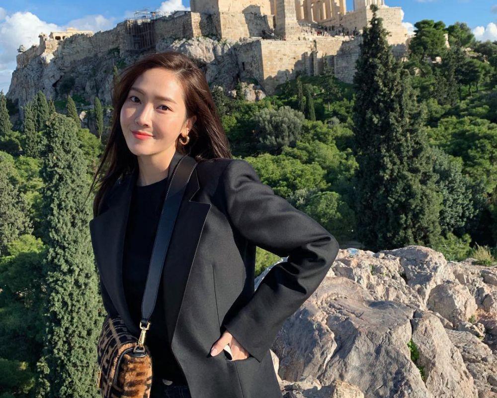 Menawan Banget! Ini 7 Inspirasi OOTD Ala Jessica Jung