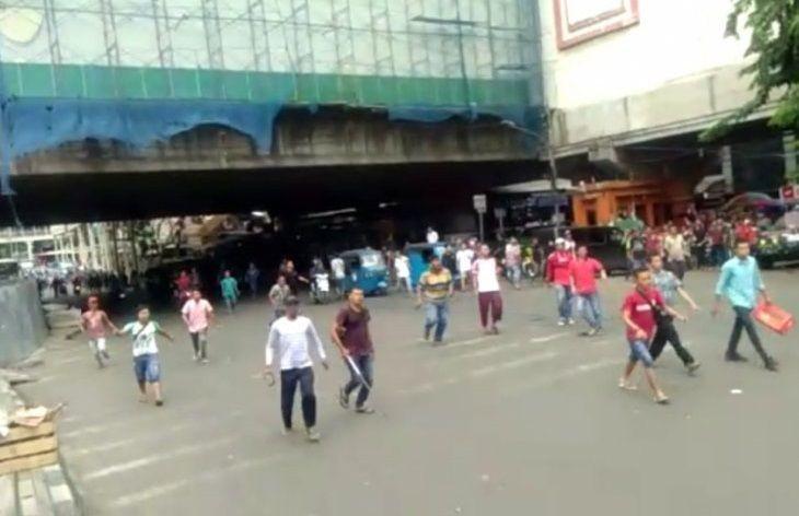 Penertiban PKL Tanah Abang Ricuh, Kendaraan Satpol PP Dirusak