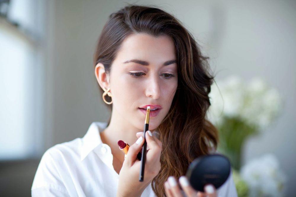 7 Kesalahan Pakai Lipstik Ini Bikin Hasil Gak Sesuai Ekspektasi