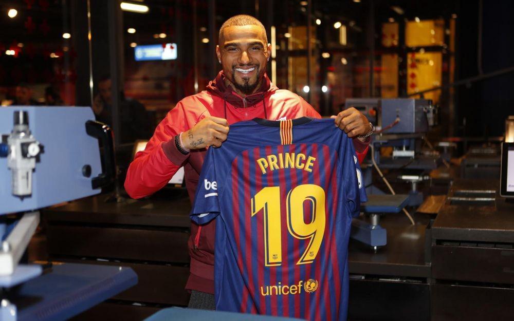 Barcelona Buat Kejutan, Pinjam Kevin-Prince Boateng dari Sassuolo