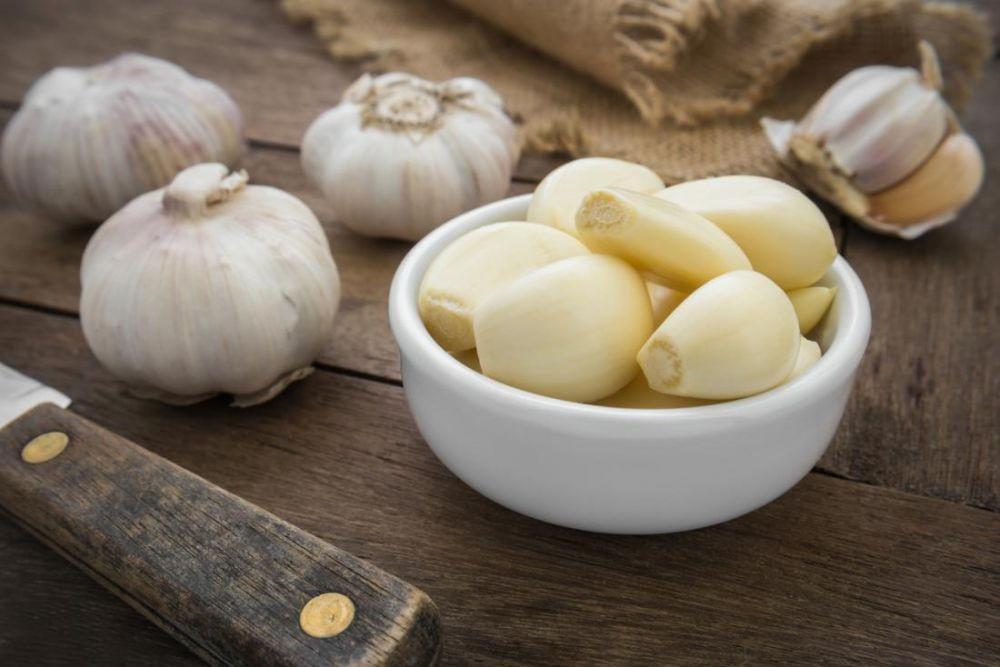 6 Manfaat Makan Bawang Putih Secara Rutin Setiap Hari