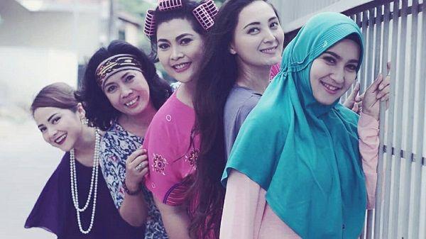 The Power Of Emak-emak, Ini 7 Tempat Favorit Buat Ngegosip!