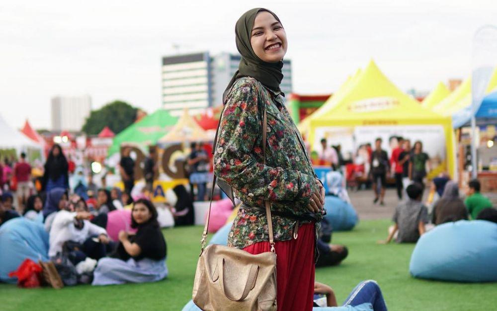 10 Referensi OOTD Ibu Hamil ala Marsha Natika yang Bisa Kamu Tiru