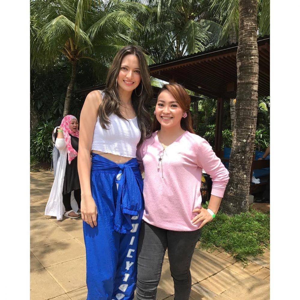 .instagram.com/nina_mpokalpa