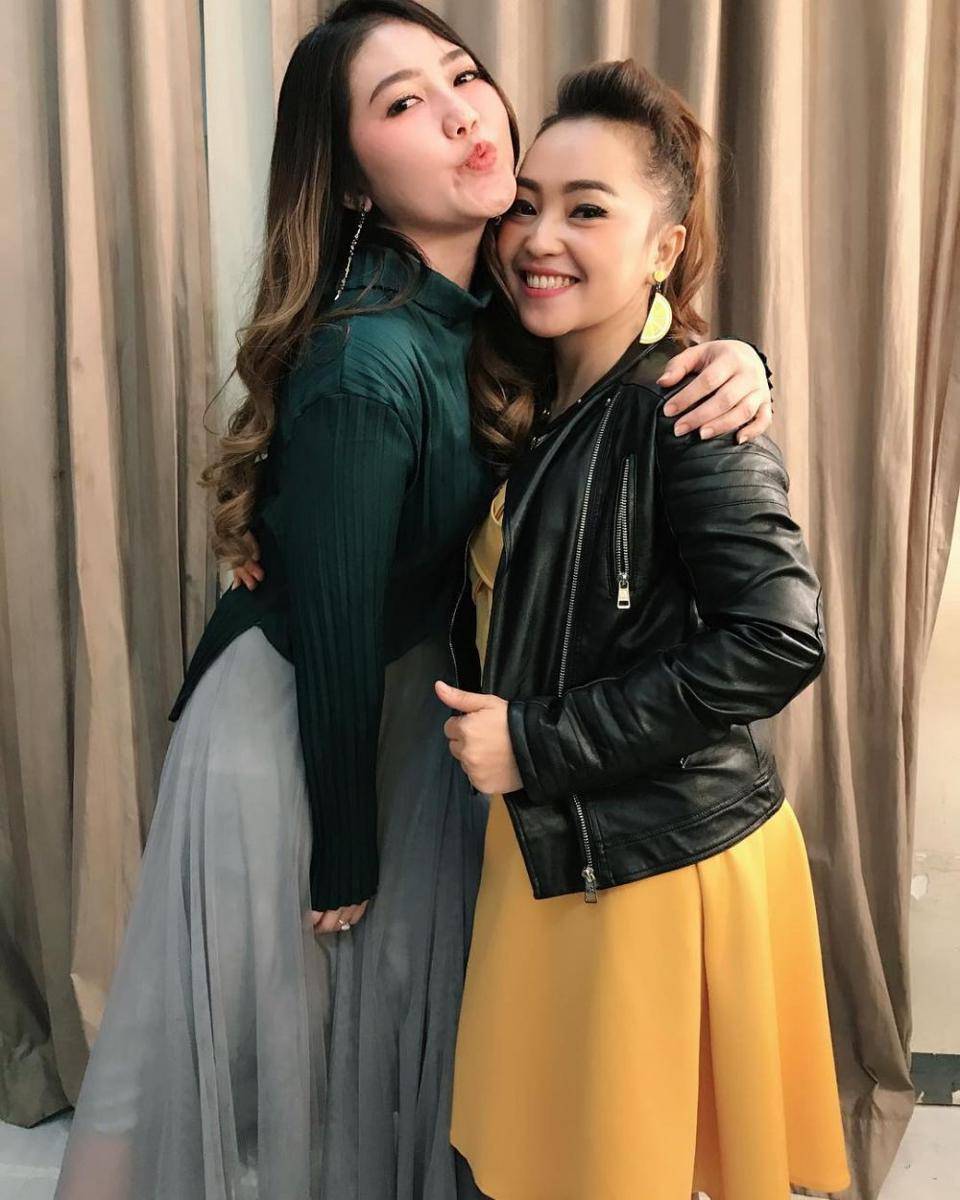 .instagram.com/nina_mpokalpa