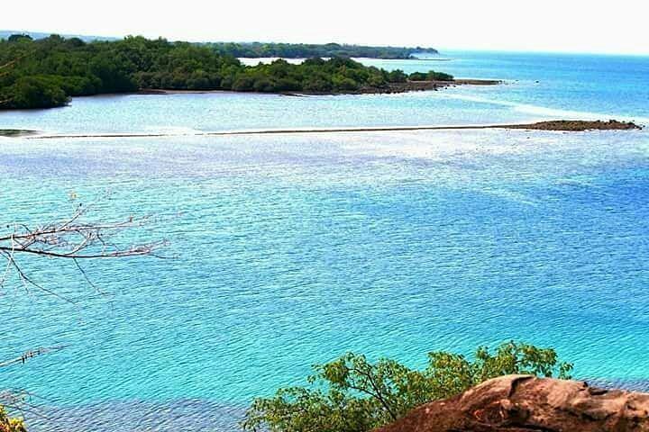 7 Pantai Paling Hits di Situbondo yang Cocok untuk Liburanmu