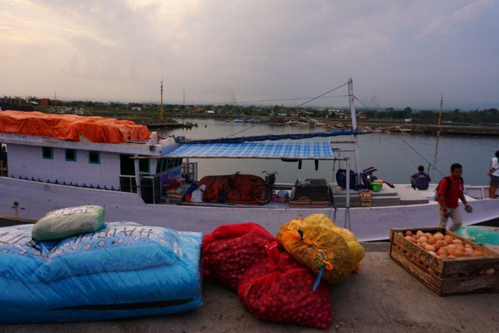 Warga Sapeken, Belanja ke Banyuwangi Tak Bisa Pulang karena Cuaca