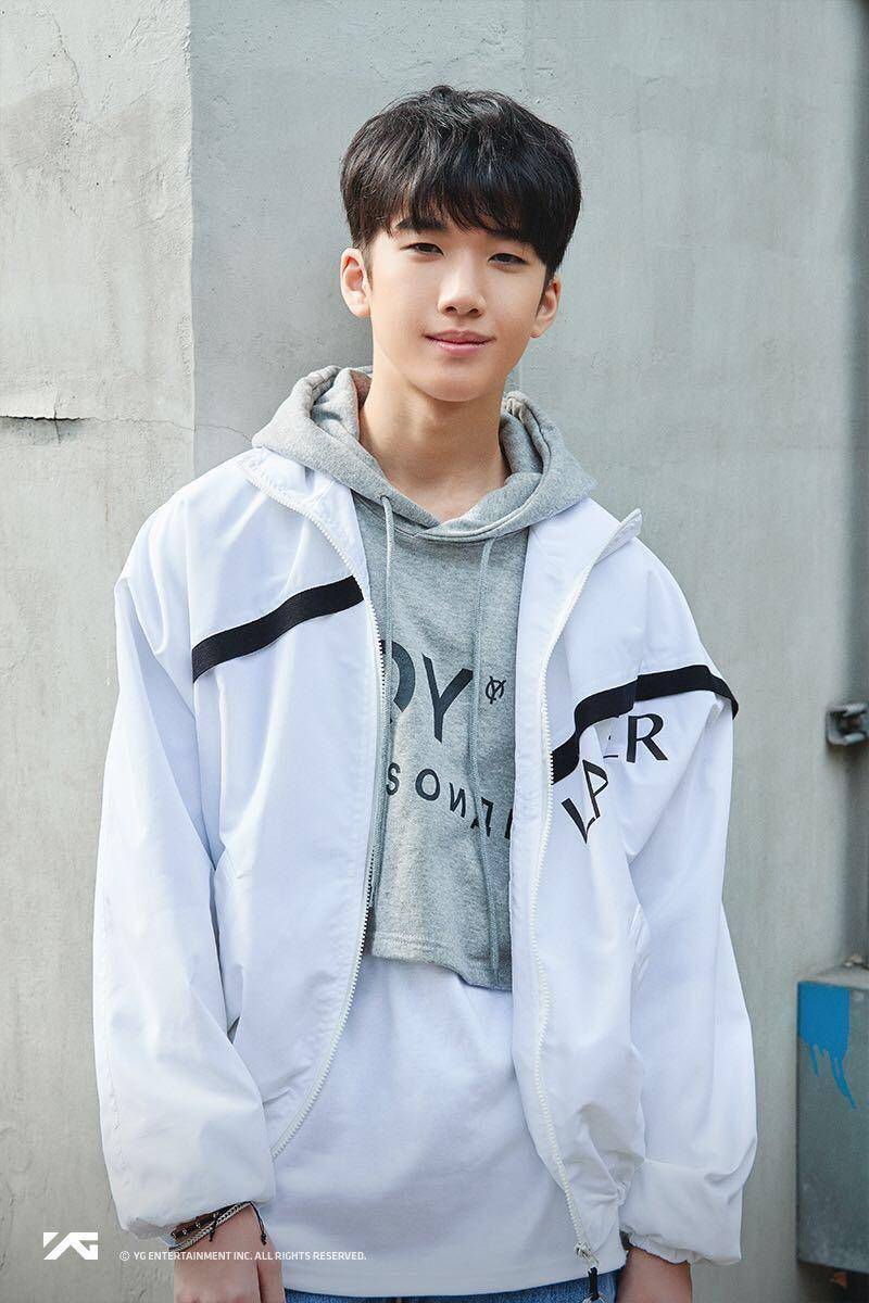 channels.vlive.tv/Ha Yoon Bin