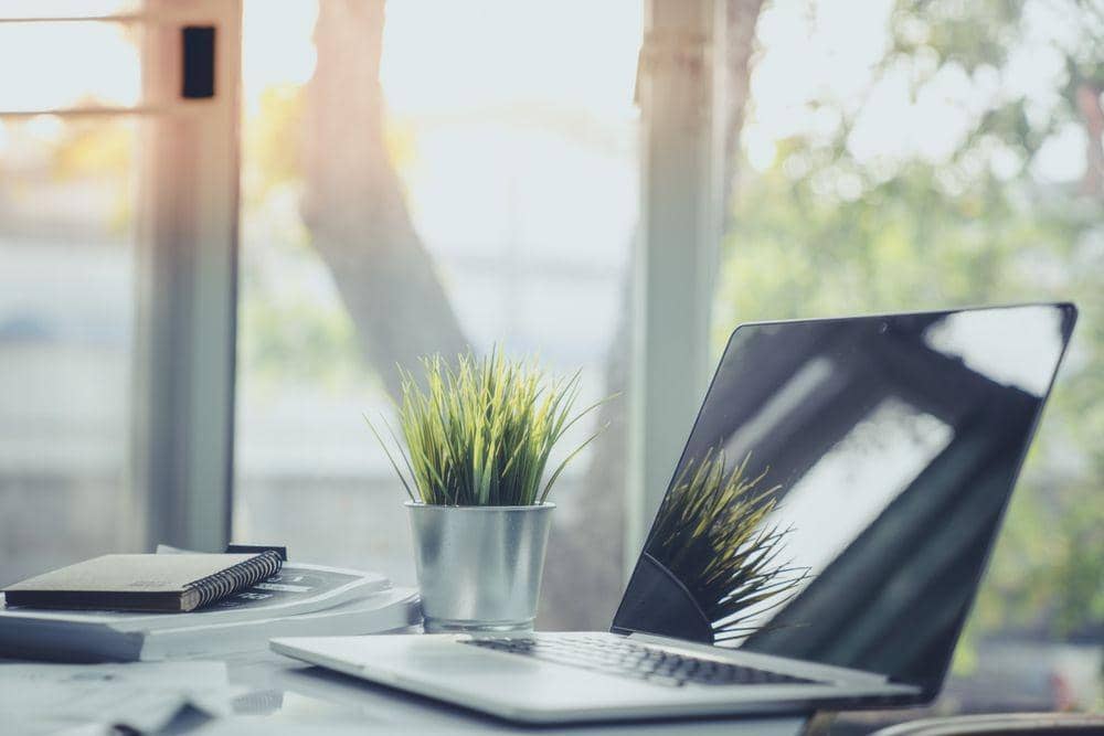 MacBook Rp67 Juta Diduga Dibawa Kabur Ojol, Untung Store Lapor Polisi