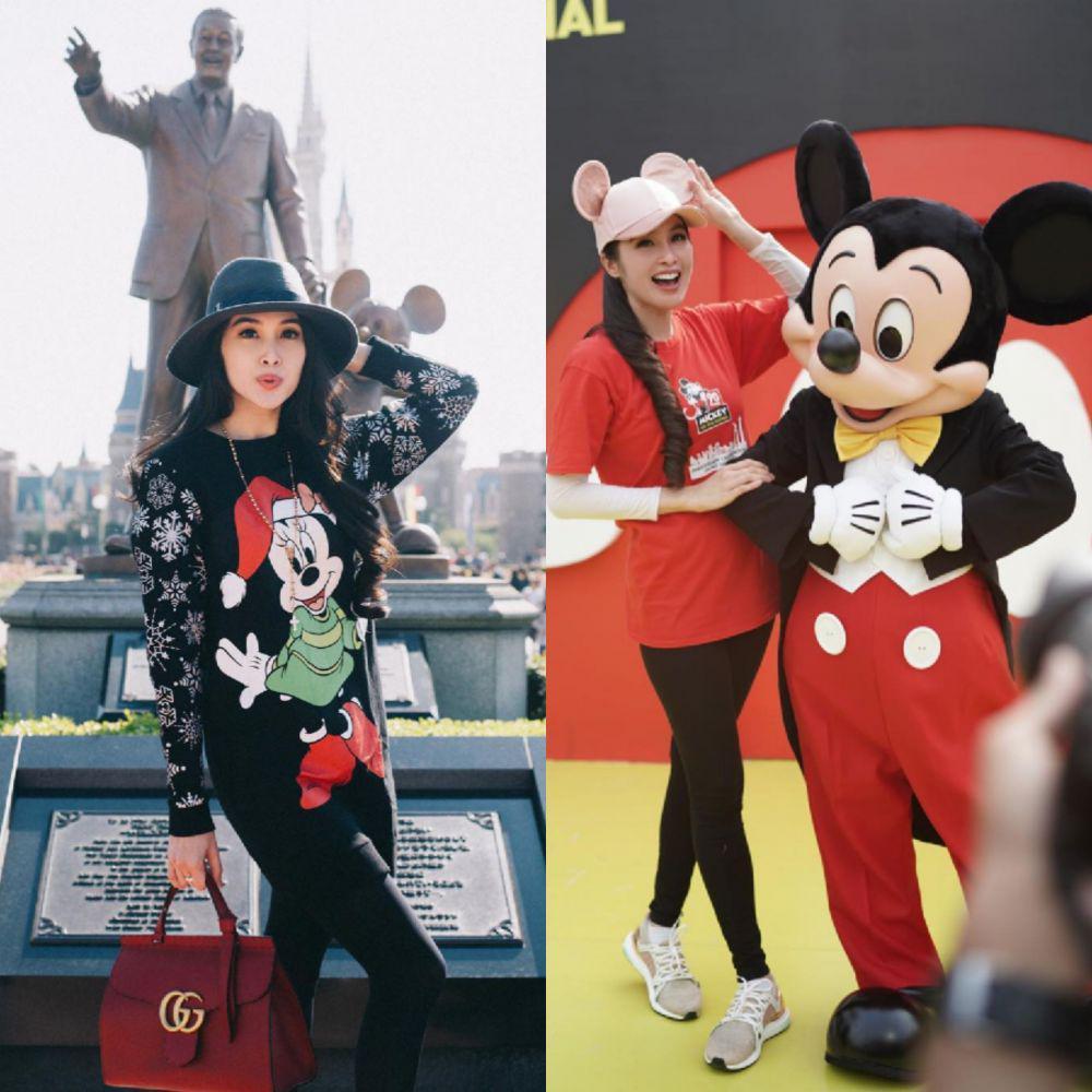 10 Momen Sandra Dewi Saat Jadi Penggila Berat Mickey Mouse, Gemasin!