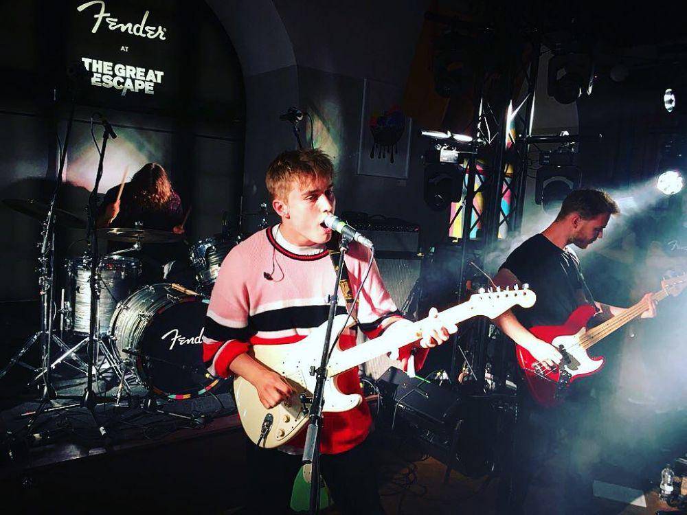instagram.com/sam_fender