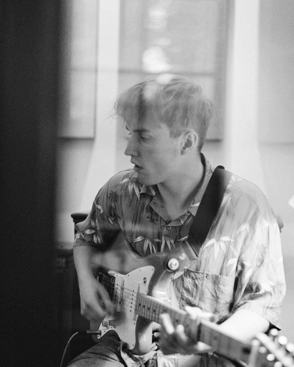 instagram.com/sam_fender/