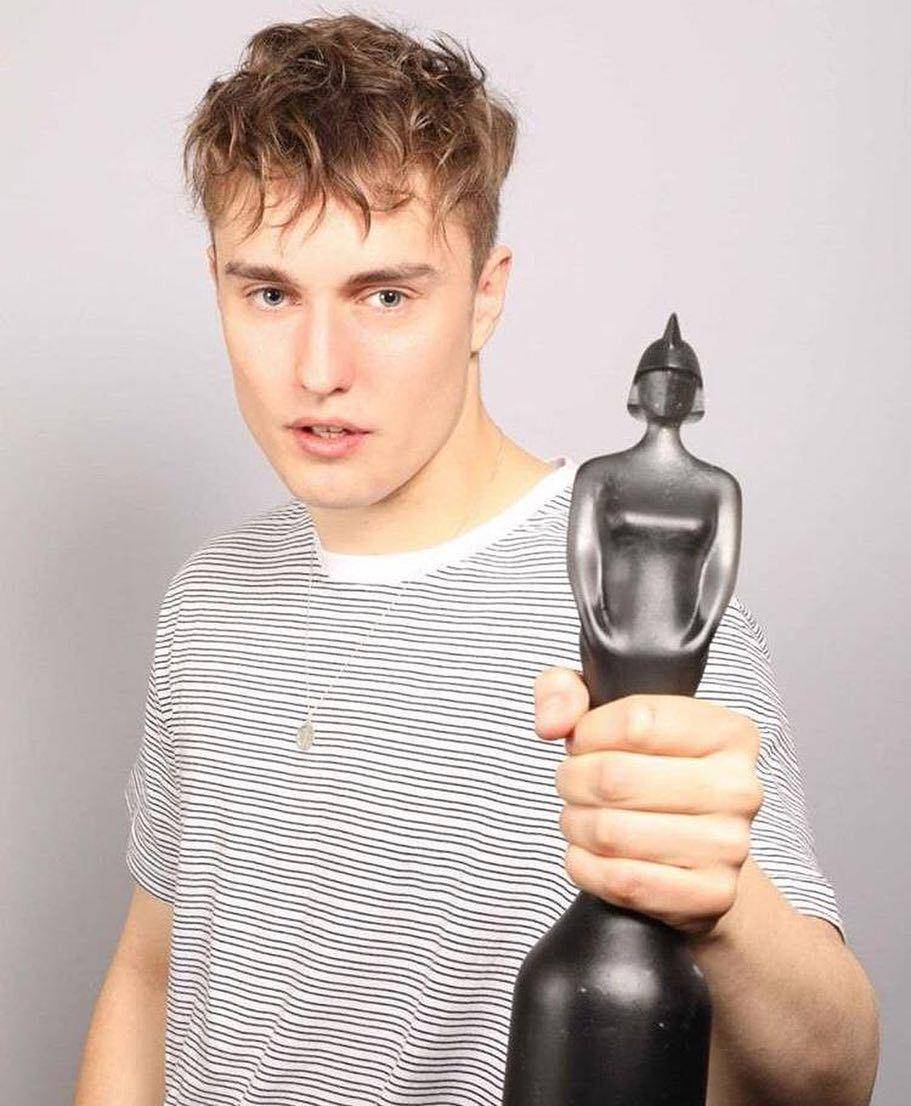 instagram.com/sam_fender