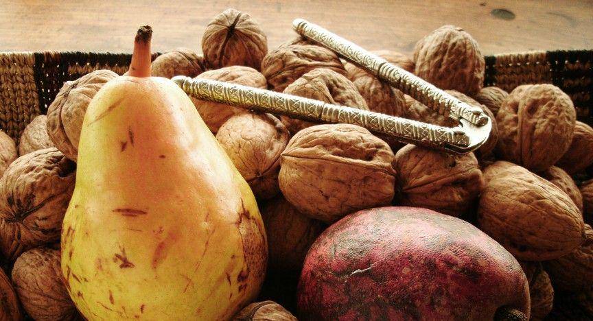 walnutsandpears.ca