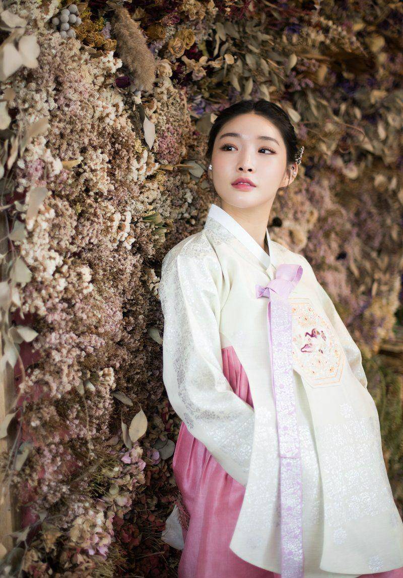 Instagram.com/chungha_official