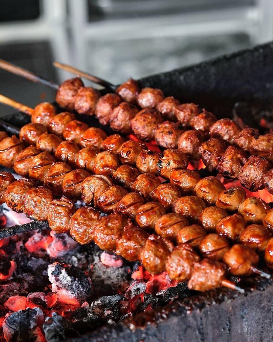 9 Bakso Bakar Paling Maknyus di Malang, Pasti Ngunyah Terus!