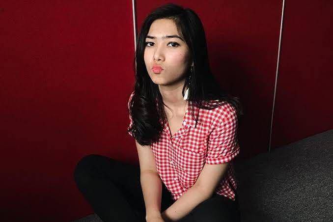 Instagram.com/isyanasarasvaati