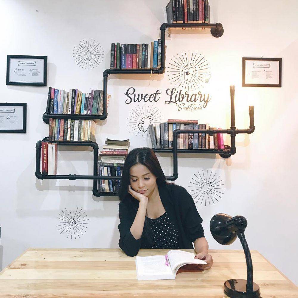 instagram.com/yunitasiregar