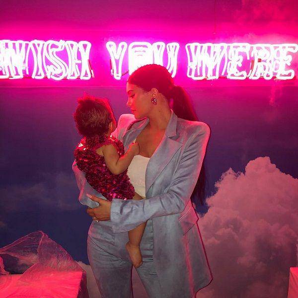 instagram.com/kyliejenner