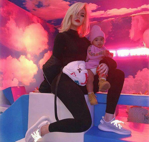 instagram.com/khloekardashian