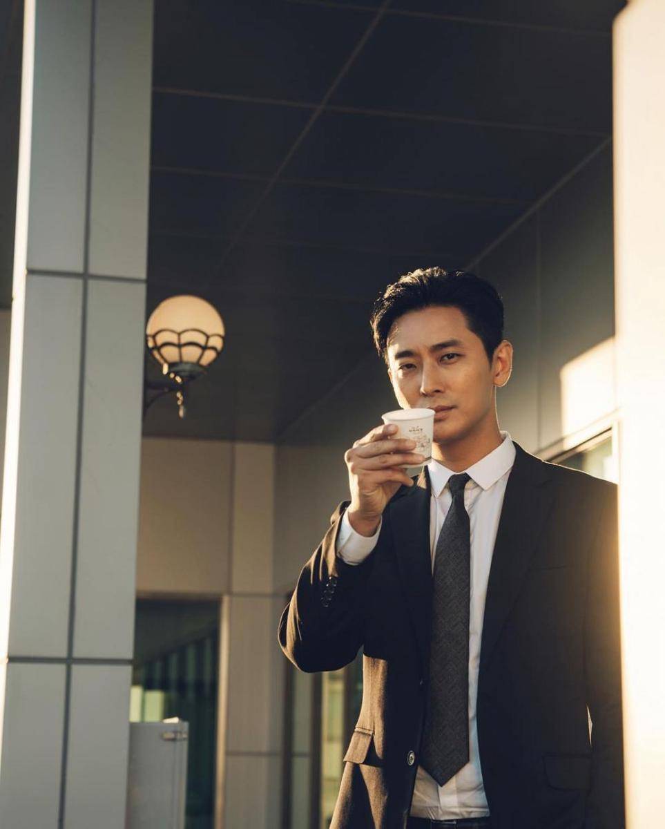 Instagram.com/_jujihoon