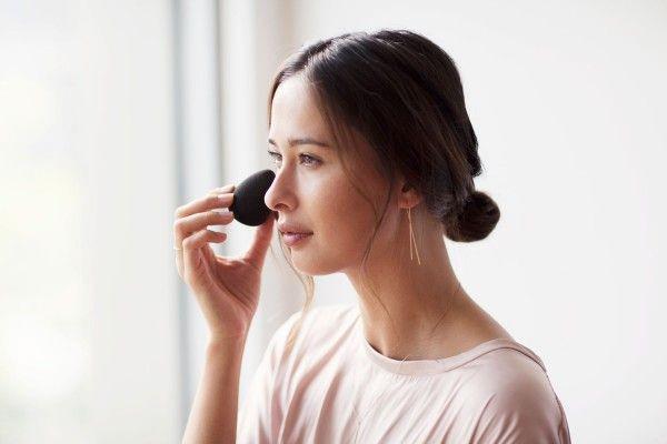 5 Kesalahan Pakai Beauty Blender yang Wajib Kamu Hindari, Girls!