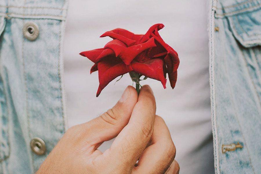Cari Tahu Inisial Orang yang akan Mengajakmu Kencan di Malam Valentine!
