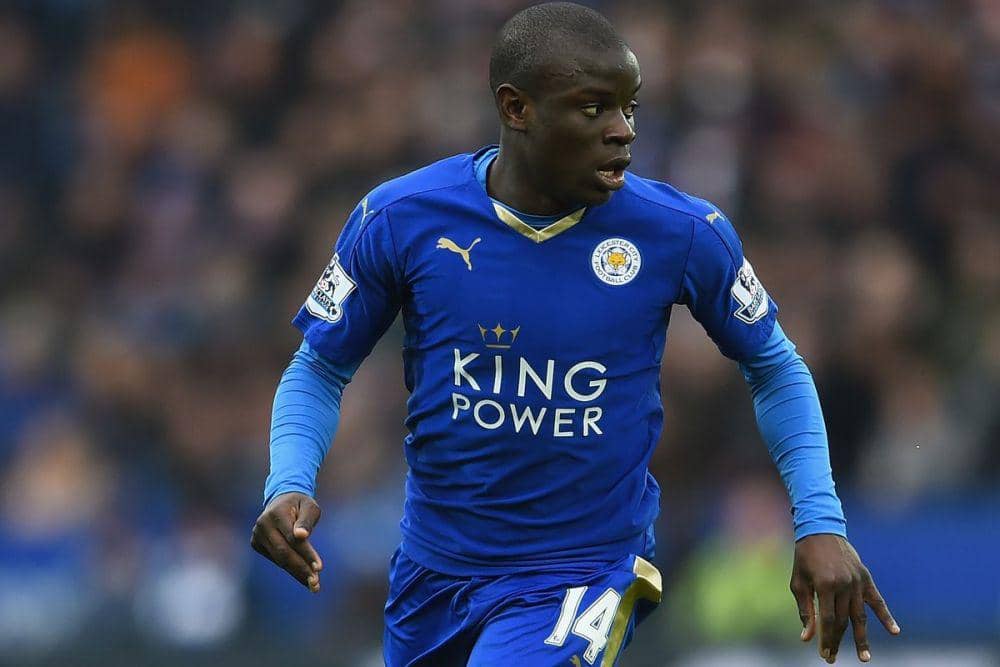 blackwhitereadallover.com