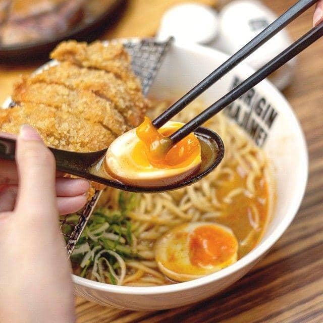 [VIDEO] Begini Cara Bikin Telur Topping Ramen Asli Jepang, Oishii!