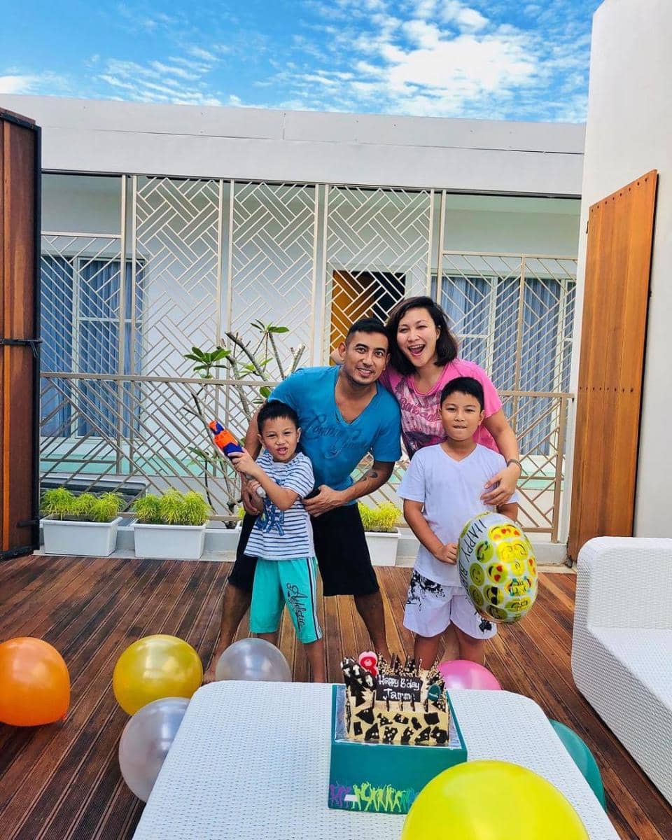 instagram.com/sabriakono