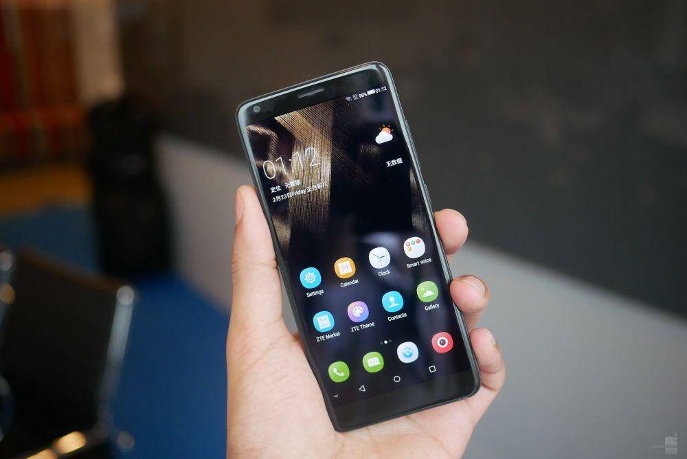 phonearena.com