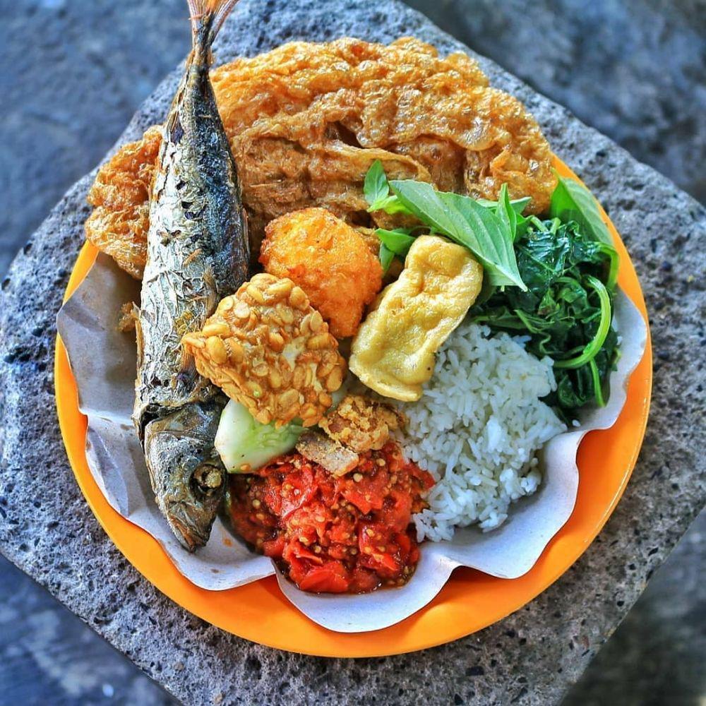 9 Nasi Tempong Paling Nendang di Banyuwangi, Pedasnya Menggigit!