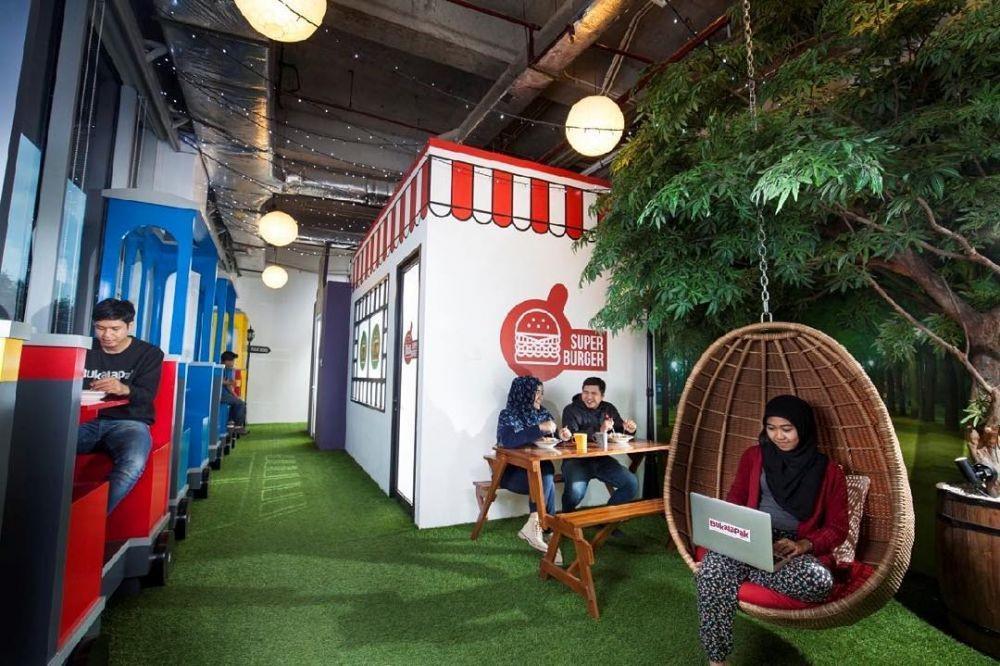 Bak pasar malam, ini 10 foto kece kantor bukalapak yang instagram
