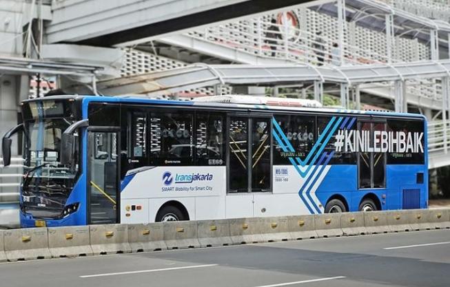 Aturan Lengkap Buka Puasa di Bus TransJakarta, Maksimal 10 Menit!
