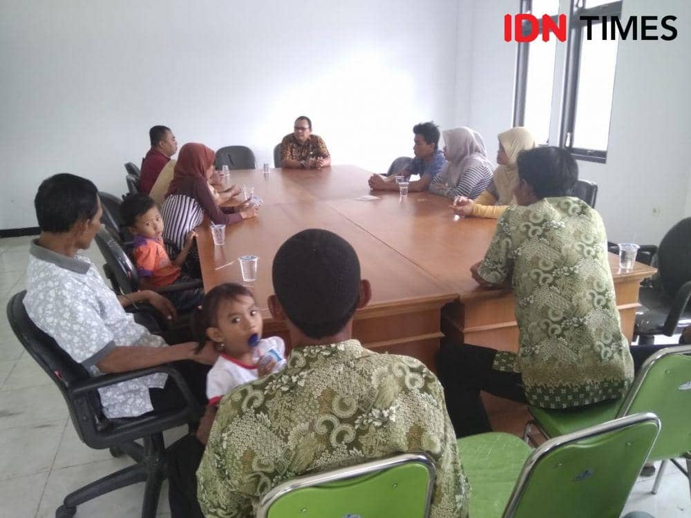 Terdampak Kandang Ayam Tak Berizin, Warga Madiun Mengadu ke Pemkab