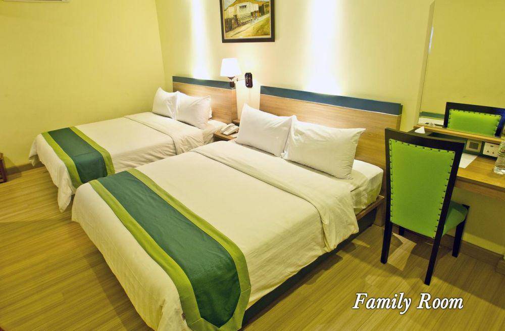 green-batara.bandung-hotels.com